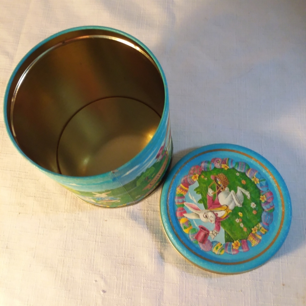 Wolfgang's Cottontail Follies Candy Tin Bunny Rabbit Easter Holiday 4.5" Empty - Picture 7 of 12